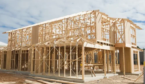 new-home-construction-framing-22340303